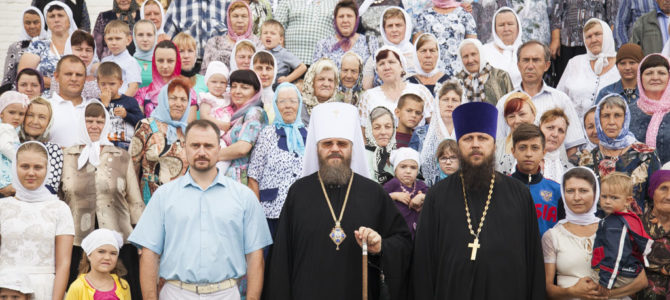 В Неделю 8-ю по Пятидесятнице митрополит Феодосий совершил Божественную литургию в Свято-Троицком храме пос. Пичаево В Неделю 8-ю по Пятидесятнице митрополит Феодосий совершил Божественную литургию в Свято-Троицком храме пос. Пичаево