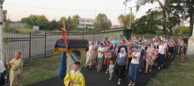 В праздник Успения Пресвятой Богородицы протоиерей Алексий Ермаков совершил Божественную литургию в Свято – Троицком храме с. Пичаево В праздник Успения Пресвятой Богородицы протоиерей Алексий Ермаков совершил Божественную литургию в Свято – Троицком храме с. Пичаево