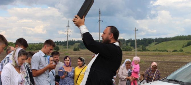 Божественная литургия в день явления иконы Пресвятой Богородицы во граде Казани