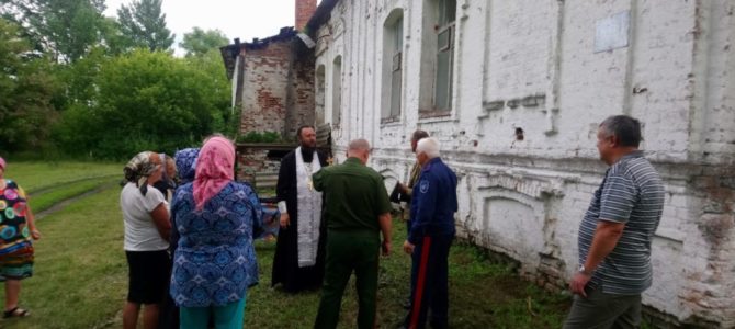 Молебен Тихвинской иконе Божией Матери в Канищево